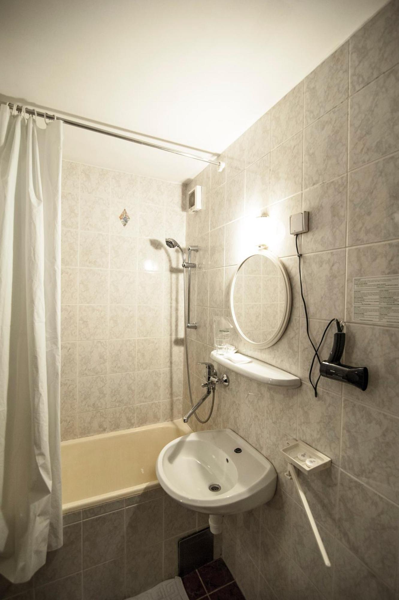 Hotel Faraon تْسيلْيي المظهر الخارجي الصورة